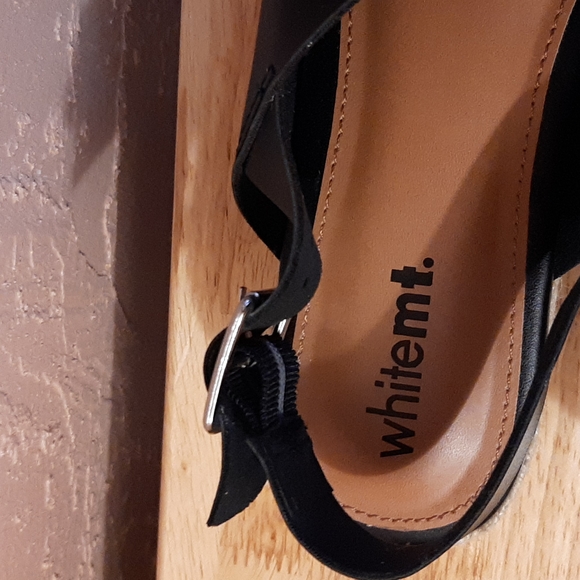 whitemt. black sandals Size M - Picture 3 of 4